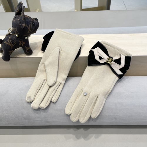 Cheap Chanel Gloves #1249345 Replica Wholesale [$38.00 USD] [ITEM#1249345] on Replica Chanel Gloves