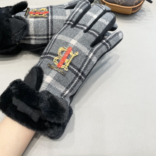 Cheap Burberry Gloves #1249359 Replica Wholesale [$42.00 USD] [ITEM#1249359] on Replica Burberry Gloves