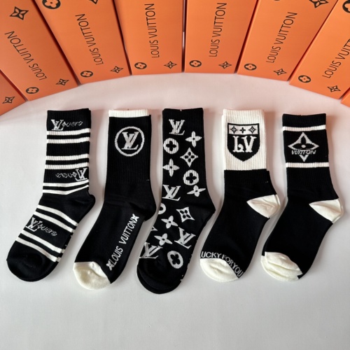 Cheap Louis Vuitton LV Socks #1249616 Replica Wholesale [$29.00 USD] [ITEM#1249616] on Replica Louis Vuitton LV Socks