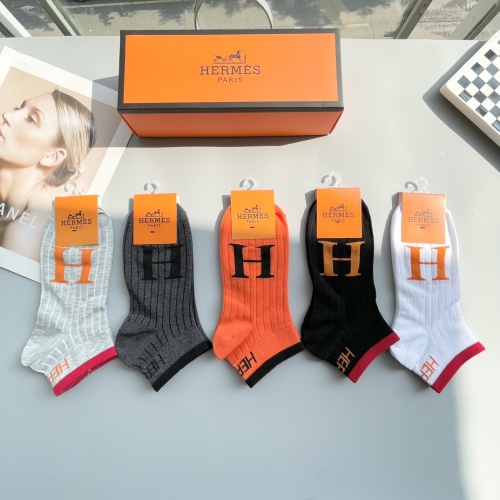 Cheap Hermes Socks #1250128 Replica Wholesale [$27.00 USD] [ITEM#1250128] on Replica Hermes Socks