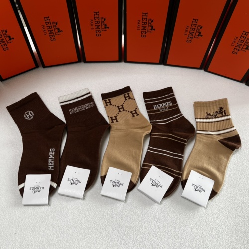 Cheap Hermes Socks #1250325 Replica Wholesale [$27.00 USD] [ITEM#1250325] on Replica Hermes Socks