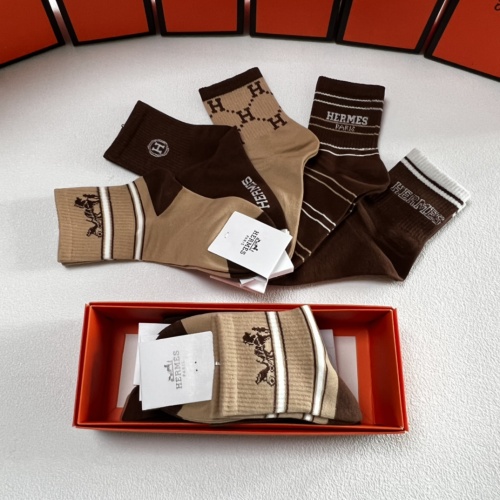 Cheap Hermes Socks #1250325 Replica Wholesale [$27.00 USD] [ITEM#1250325] on Replica Hermes Socks