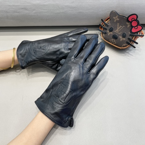 Cheap Hermes Gloves For Women #1250345 Replica Wholesale [$42.00 USD] [ITEM#1250345] on Replica Hermes Gloves