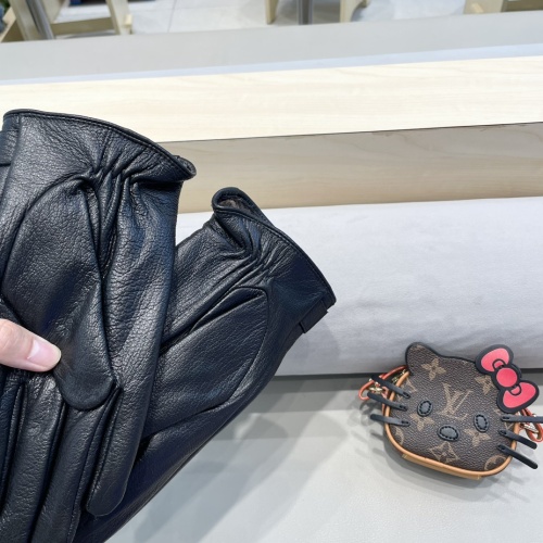 Cheap Gucci Gloves For Men #1250359 Replica Wholesale [$52.00 USD] [ITEM#1250359] on Replica Gucci Gloves