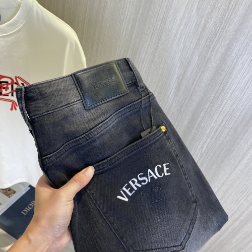 Cheap Versace Jeans For Unisex #1250376 Replica Wholesale [$72.00 USD] [ITEM#1250376] on Replica Versace Jeans