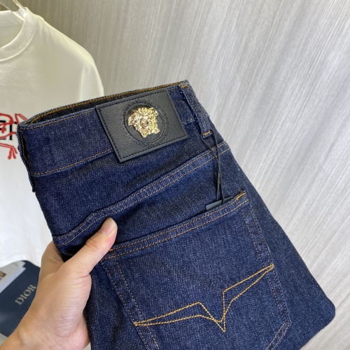 Cheap Versace Jeans For Unisex #1250378 Replica Wholesale [$72.00 USD] [ITEM#1250378] on Replica Versace Jeans