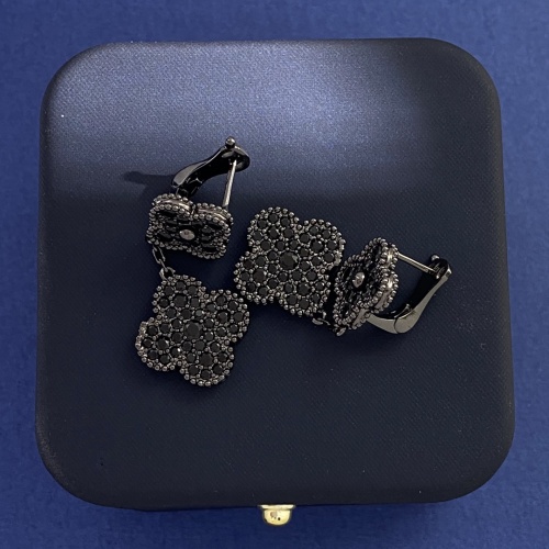 Cheap Van Cleef &amp; Arpels Earrings For Women #1251925 Replica Wholesale [$29.00 USD] [ITEM#1251925] on Replica Van Cleef &amp; Arpels Earrings