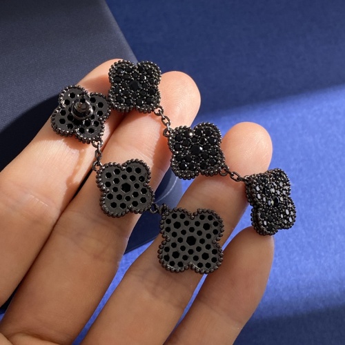 Cheap Van Cleef &amp; Arpels Earrings For Women #1251926 Replica Wholesale [$32.00 USD] [ITEM#1251926] on Replica Van Cleef &amp; Arpels Earrings