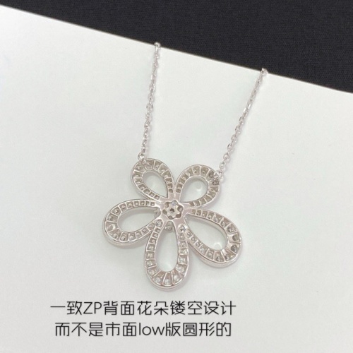 Cheap Van Cleef &amp; Arpels Necklaces For Women #1251930 Replica Wholesale [$34.00 USD] [ITEM#1251930] on Replica Van Cleef &amp; Arpels Necklaces