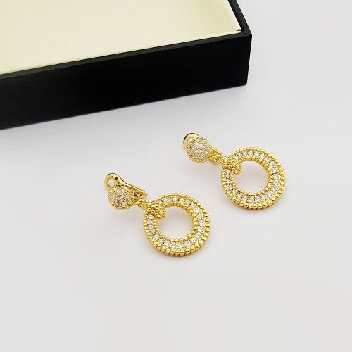 Cheap Van Cleef &amp; Arpels Earrings For Women #1252103 Replica Wholesale [$29.00 USD] [ITEM#1252103] on Replica Van Cleef &amp; Arpels Earrings