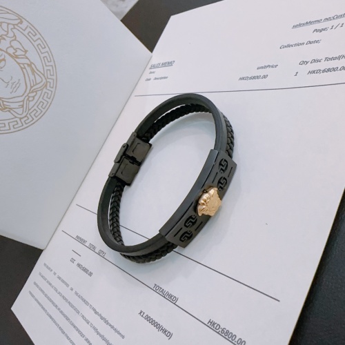 Cheap Versace Bracelets #1252191 Replica Wholesale [$42.00 USD] [ITEM#1252191] on Replica Versace Bracelets