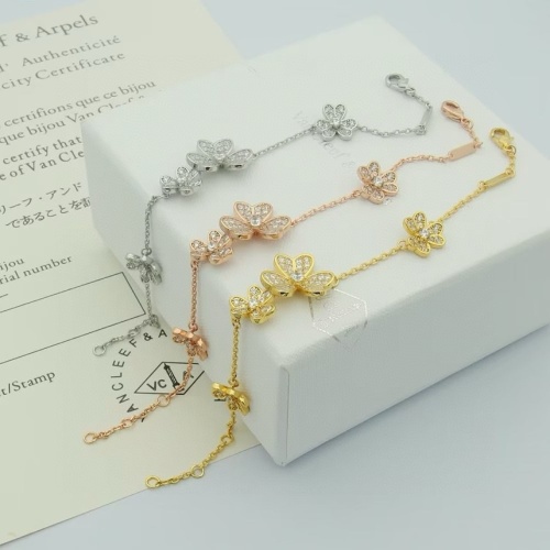 Cheap Van Cleef &amp; Arpels Bracelets For Women #1252398 Replica Wholesale [$29.00 USD] [ITEM#1252398] on Replica Van Cleef &amp; Arpels Bracelets