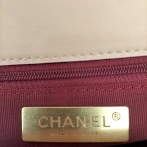 Cheap Chanel AAA Quality Messenger Bags For Women #1252499 Replica Wholesale [$88.00 USD] [ITEM#1252499] on Replica Chanel AAA Messenger Bags