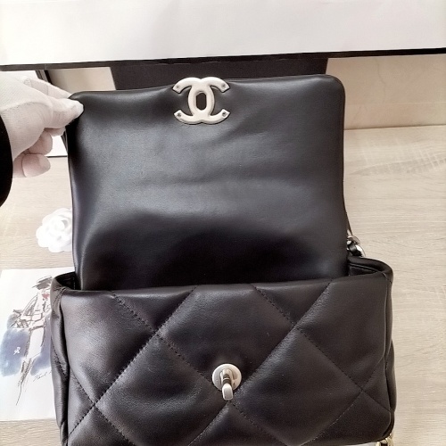 Cheap Chanel AAA Quality Messenger Bags For Women #1252518 Replica Wholesale [$82.00 USD] [ITEM#1252518] on Replica Chanel AAA Messenger Bags