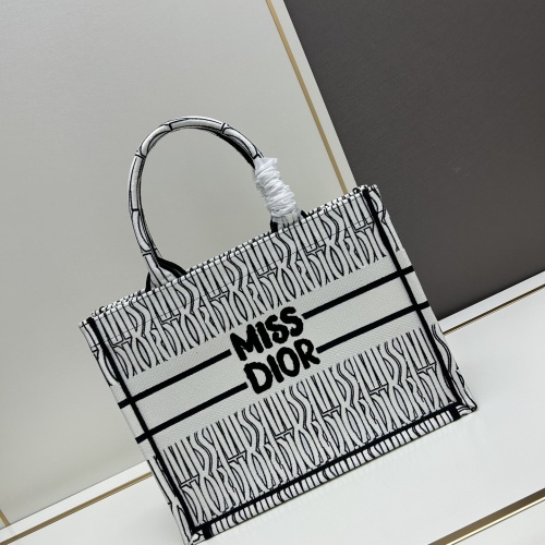 Cheap Christian Dior AAA Quality Tote-Handbags For Women #1252623 Replica Wholesale [$98.00 USD] [ITEM#1252623] on Replica Christian Dior AAA Handbags