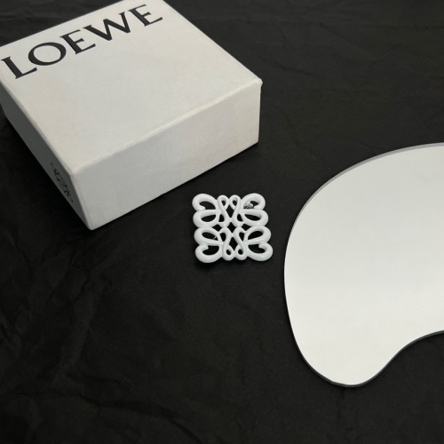 Cheap LOEWE Brooches For Women #1252695 Replica Wholesale [$34.00 USD] [ITEM#1252695] on Replica LOEWE Brooches