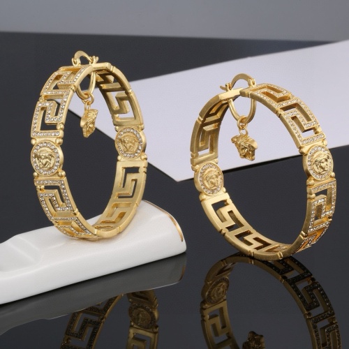 Cheap Versace Earrings For Women #1252708 Replica Wholesale [$40.00 USD] [ITEM#1252708] on Replica Versace Earrings