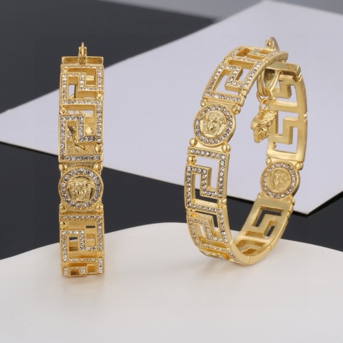 Cheap Versace Earrings For Women #1252708 Replica Wholesale [$40.00 USD] [ITEM#1252708] on Replica Versace Earrings