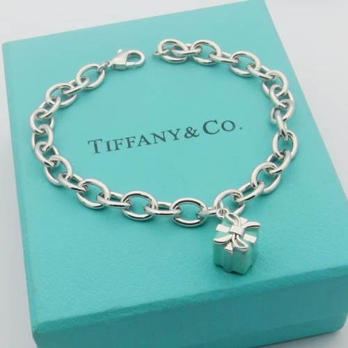 Cheap Tiffany Bracelets #1252973 Replica Wholesale [$27.00 USD] [ITEM#1252973] on Replica Tiffany Bracelets