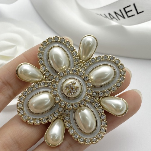 Cheap Chanel Brooches For Women #1253062 Replica Wholesale [$39.00 USD] [ITEM#1253062] on Replica Chanel Brooches