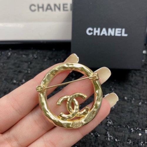 Cheap Chanel Brooches For Women #1253871 Replica Wholesale [$32.00 USD] [ITEM#1253871] on Replica Chanel Brooches