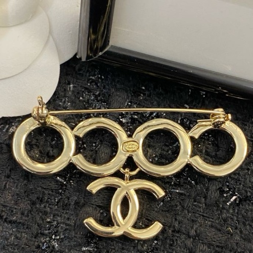 Cheap Chanel Brooches For Women #1253872 Replica Wholesale [$34.00 USD] [ITEM#1253872] on Replica Chanel Brooches