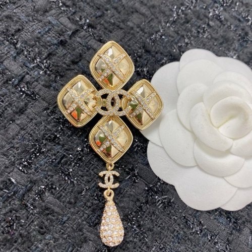 Cheap Chanel Brooches For Women #1253875 Replica Wholesale [$39.00 USD] [ITEM#1253875] on Replica Chanel Brooches