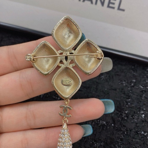 Cheap Chanel Brooches For Women #1253875 Replica Wholesale [$39.00 USD] [ITEM#1253875] on Replica Chanel Brooches