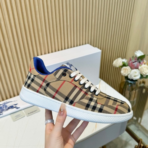 Cheap Burberry Casual Shoes For Men #1256056 Replica Wholesale [$102.00 USD] [ITEM#1256056] on Replica Burberry Casual Shoes