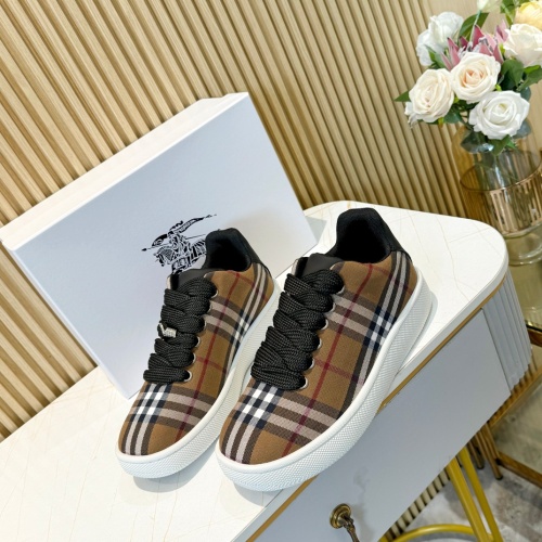 Burberry Casual Shoes For Men #1256077