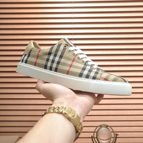 Cheap Burberry Casual Shoes For Men #1256509 Replica Wholesale [$88.00 USD] [ITEM#1256509] on Replica Burberry Casual Shoes