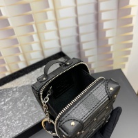 Cheap Louis Vuitton LV Bag Buckle #1253849 Replica Wholesale [$48.00 USD] [ITEM#1253849] on Replica Louis Vuitton LV Key Holder And Bag Buckle