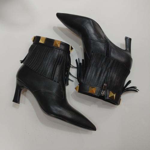 Cheap Valentino Boots For Women #1258149 Replica Wholesale [$118.00 USD] [ITEM#1258149] on Replica Valentino Boots