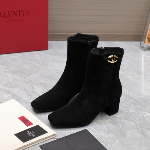 Cheap Valentino Boots For Women #1258592 Replica Wholesale [$130.00 USD] [ITEM#1258592] on Replica Valentino Boots