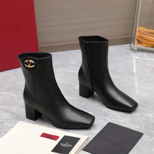 Cheap Valentino Boots For Women #1258764 Replica Wholesale [$130.00 USD] [ITEM#1258764] on Replica Valentino Boots