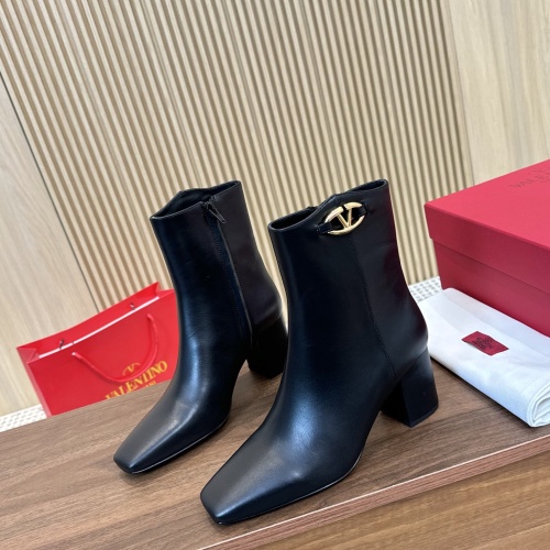 Cheap Valentino Boots For Women #1259118 Replica Wholesale [$128.00 USD] [ITEM#1259118] on Replica Valentino Boots