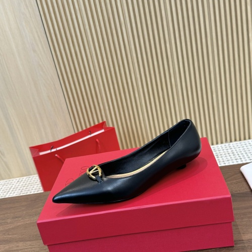 Cheap Valentino Flat Shoes For Women #1259157 Replica Wholesale [$102.00 USD] [ITEM#1259157] on Replica Valentino Flat Shoes