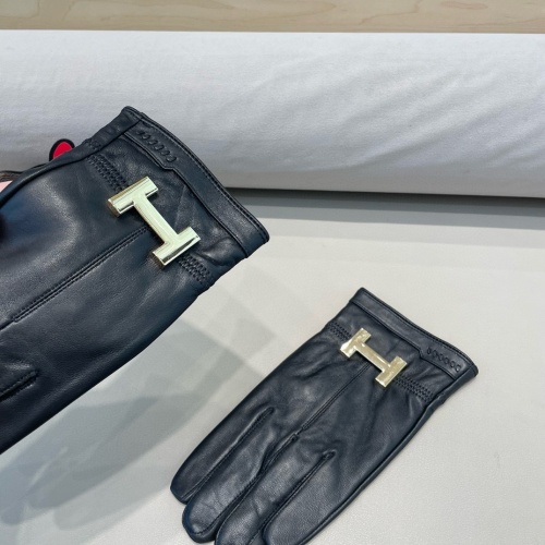 Cheap Hermes Gloves For Men #1260787 Replica Wholesale [$52.00 USD] [ITEM#1260787] on Replica Hermes Gloves