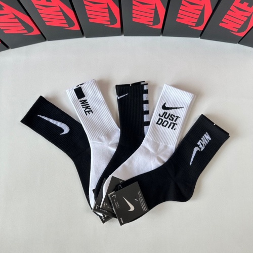 Cheap Nike Socks #1261123 Replica Wholesale [$29.00 USD] [ITEM#1261123] on Replica Nike Socks