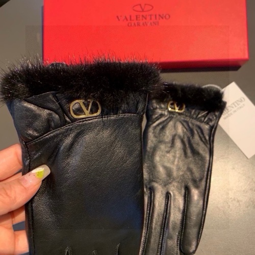 Cheap Valentino Gloves For Women #1261199 Replica Wholesale [$52.00 USD] [ITEM#1261199] on Replica Valentino Gloves