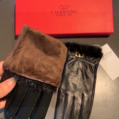 Cheap Valentino Gloves For Women #1261199 Replica Wholesale [$52.00 USD] [ITEM#1261199] on Replica Valentino Gloves