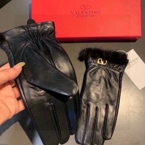 Cheap Valentino Gloves For Women #1261199 Replica Wholesale [$52.00 USD] [ITEM#1261199] on Replica Valentino Gloves