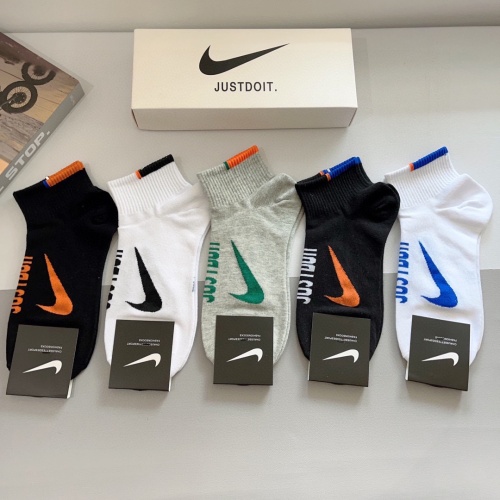 Cheap Nike Socks #1261223 Replica Wholesale [$29.00 USD] [ITEM#1261223] on Replica Nike Socks