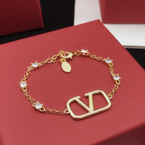 Cheap Valentino Bracelets #1261430 Replica Wholesale [$27.00 USD] [ITEM#1261430] on Replica Valentino Bracelets