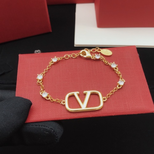 Cheap Valentino Bracelets #1261430 Replica Wholesale [$27.00 USD] [ITEM#1261430] on Replica Valentino Bracelets