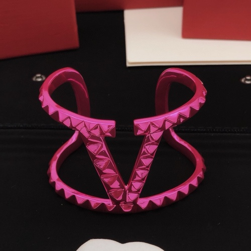 Cheap Valentino Bracelets #1261553 Replica Wholesale [$42.00 USD] [ITEM#1261553] on Replica Valentino Bracelets