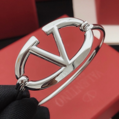 Cheap Valentino Bracelets #1261559 Replica Wholesale [$32.00 USD] [ITEM#1261559] on Replica Valentino Bracelets