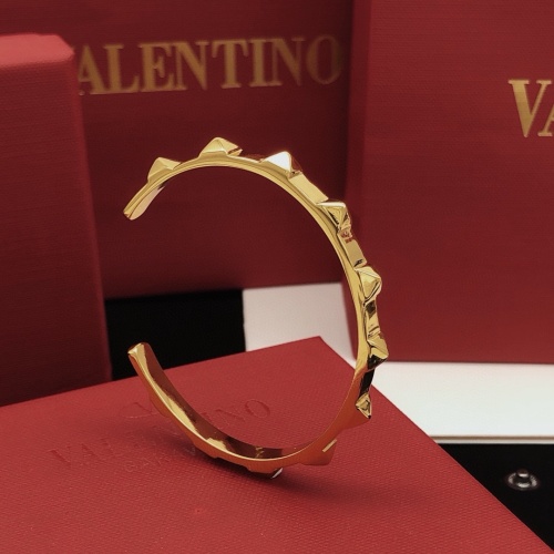 Cheap Valentino Bracelets #1261564 Replica Wholesale [$29.00 USD] [ITEM#1261564] on Replica Valentino Bracelets