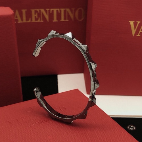 Cheap Valentino Bracelets #1261565 Replica Wholesale [$29.00 USD] [ITEM#1261565] on Replica Valentino Bracelets