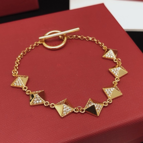 Cheap Valentino Bracelets #1261566 Replica Wholesale [$29.00 USD] [ITEM#1261566] on Replica Valentino Bracelets